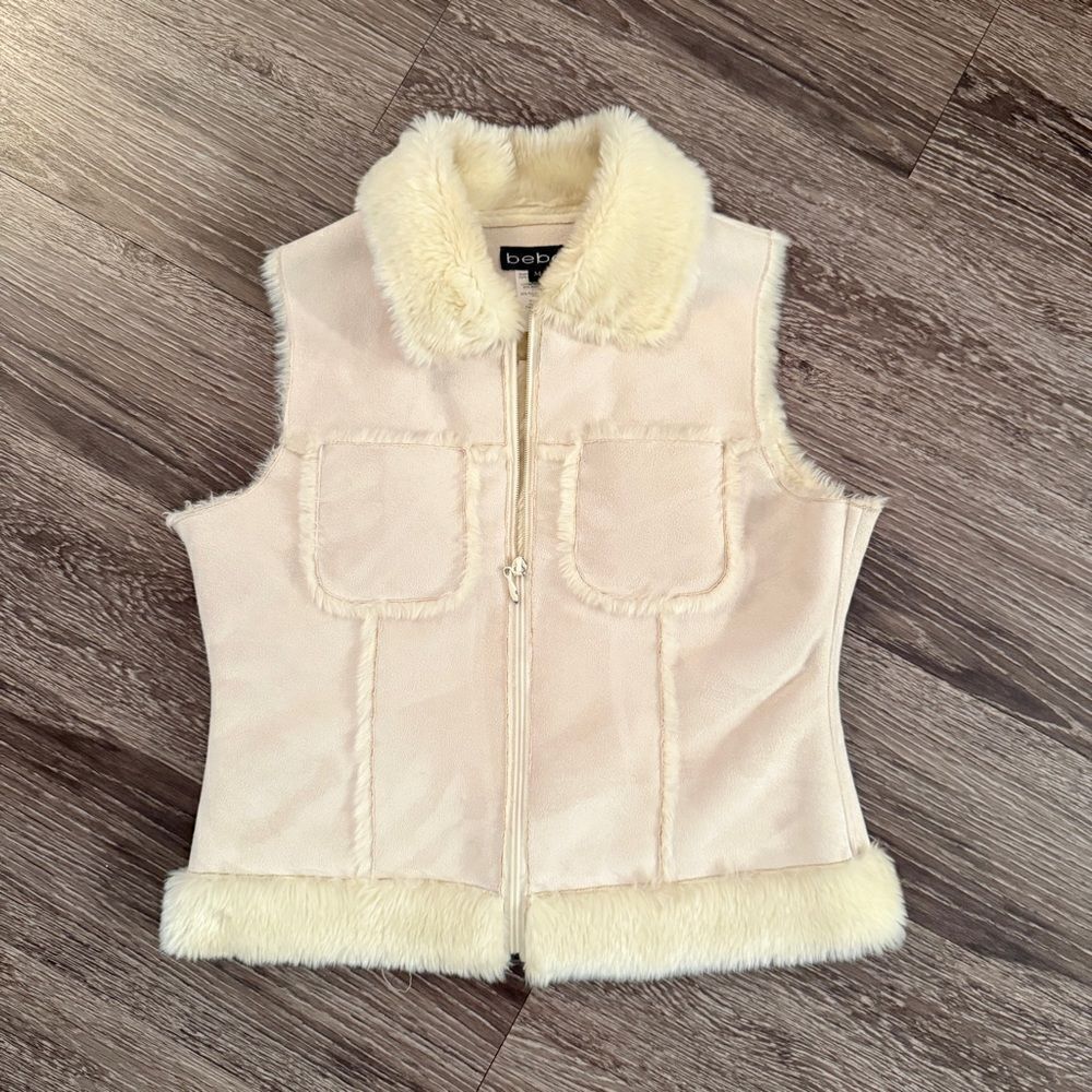 Bebe Vintagw Y2k faux fur zip up vest